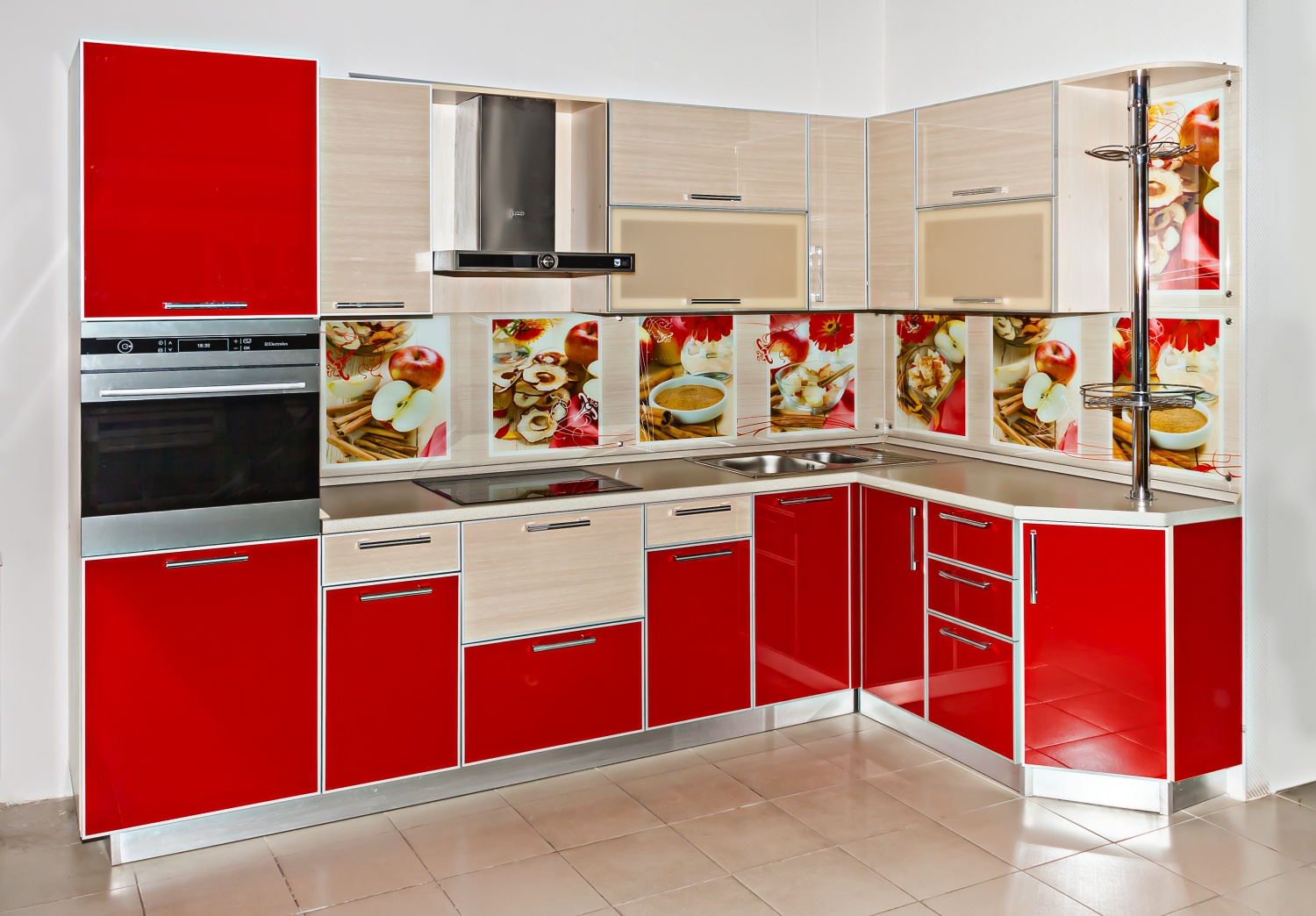 Кухонный гарнитур красный узор